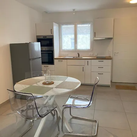 Echappee Loire T2 Climatise Terrasse Parking 펜션 *