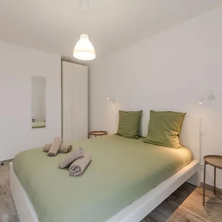 Echappee Loire T2 Climatise Terrasse Parking بيت للعطل *